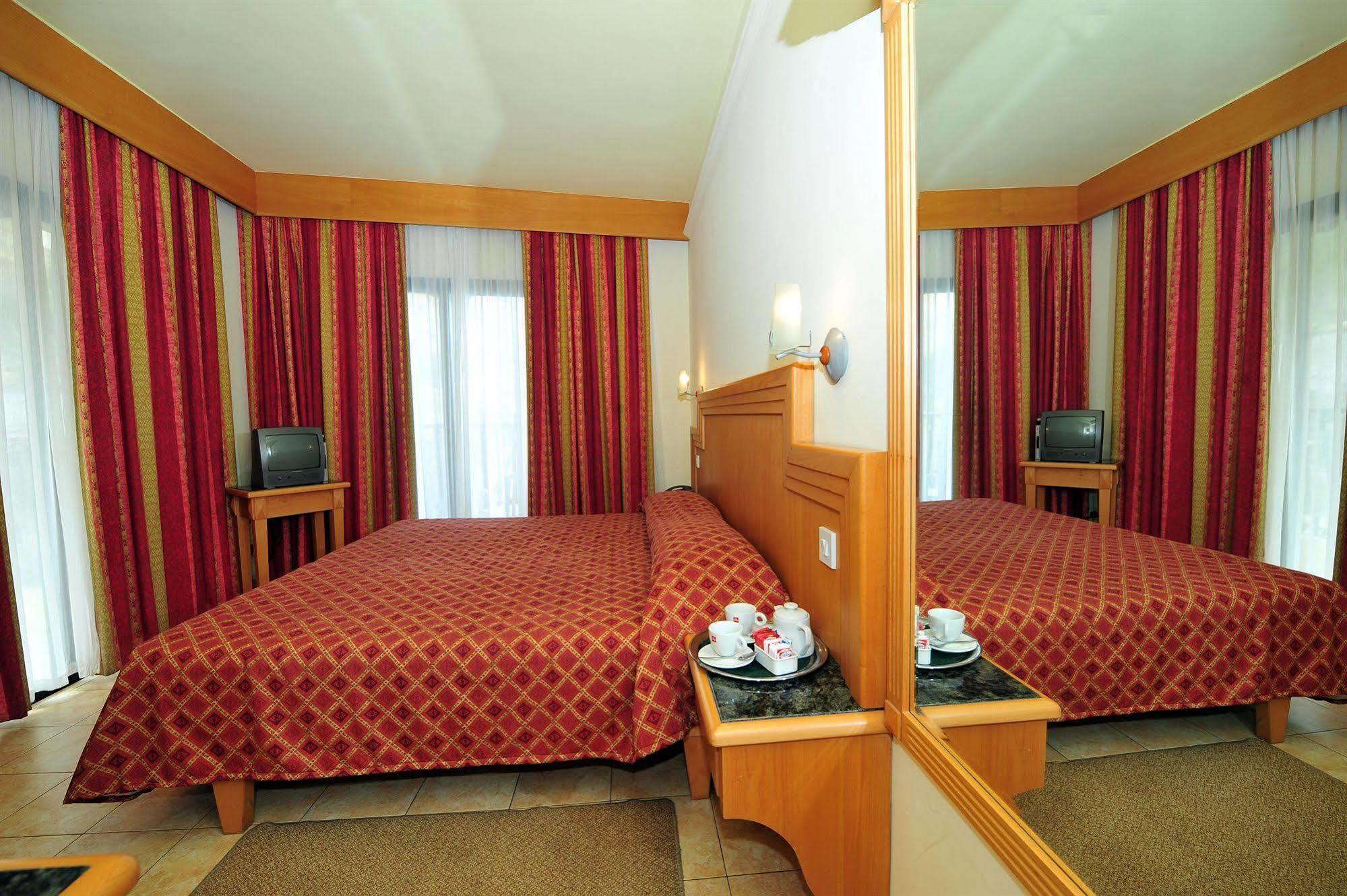 Hotel San Andrea Ксленди Екстериор снимка