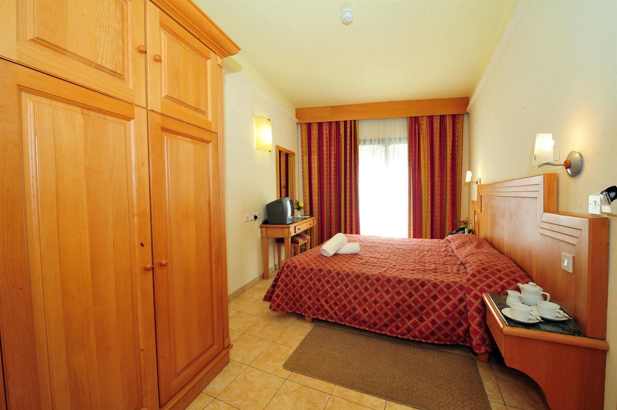 Hotel San Andrea Ксленди Екстериор снимка